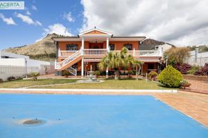 🏡 ESPECTACULAR CASA INDEPENDIENTE EN ATARFE CON PISCINA 🏡Y TERRENO URBANO DE 2.000 M2. photo 0