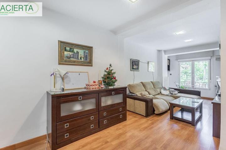 ESTUDIANTES PISO 3 DORMITORIOS REFORMADO photo 0