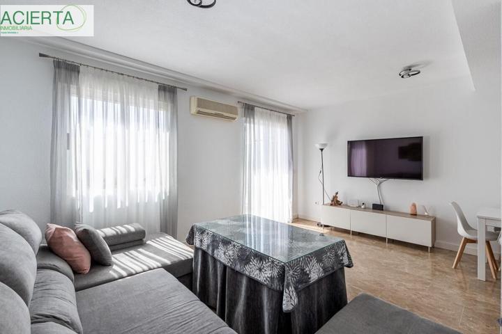 ¡Tu casa ideal te espera en Los Ogíjares! Tranquilidad, vistas y espacio para toda la familia photo 0