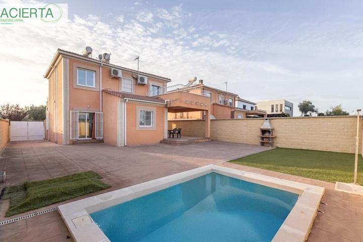 FANTÁSTICA CASA EN URBANIZACIÓN LOS CORTIJOS photo 0