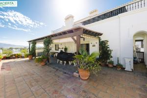 FANTASTICO PISO CON TERRAZA JUNTO AL MAR photo 0