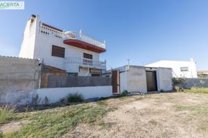 Amplia casa con espectaculares vistas a Sierra Nevada photo 0