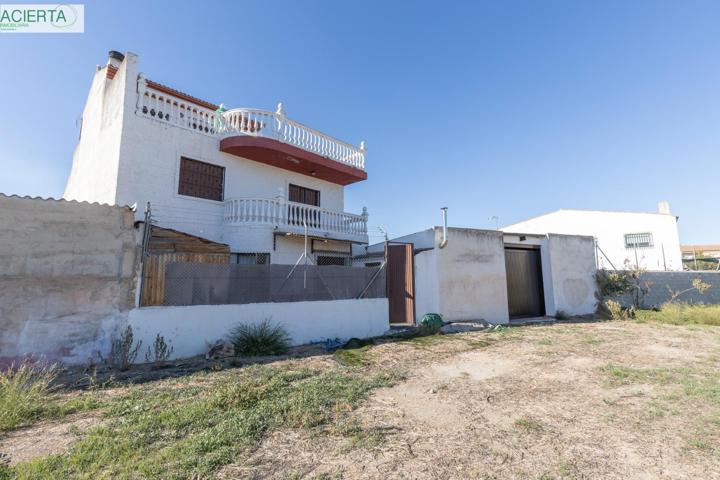 Amplia casa con espectaculares vistas a Sierra Nevada photo 0