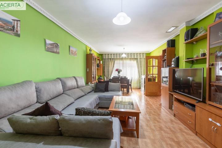 BONITA CASA HACIENDO ESQUINA EN CALLE GOYA (ARMILLA) photo 0