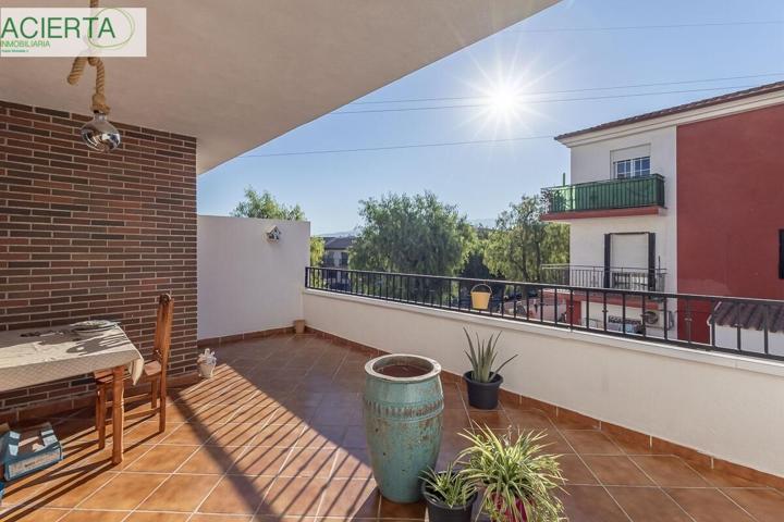 Tu nuevo hogar en Las Gabias junto al metro — prácticamente a estrenar photo 0