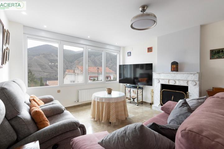 Chalets con piscina y zonas verdes en los Pinillos photo 0