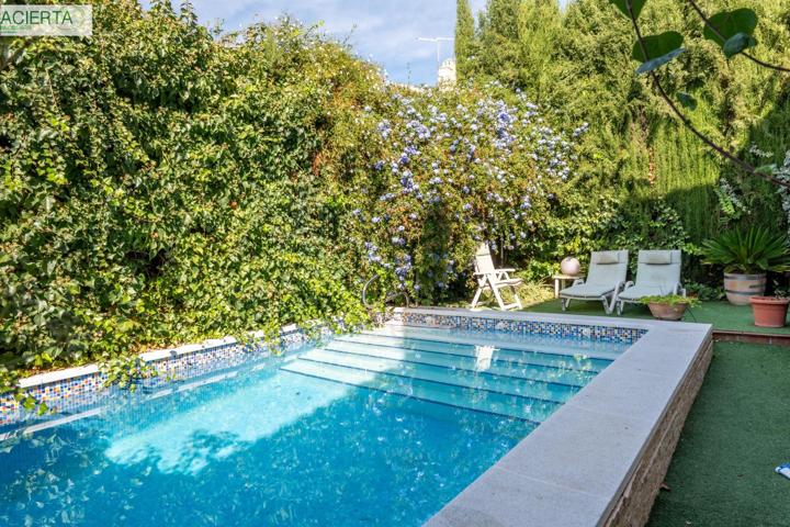 CASA PAREADA CON PISCINA PROPIA EN LOS REBITES, HUÉTOR VEGA photo 0