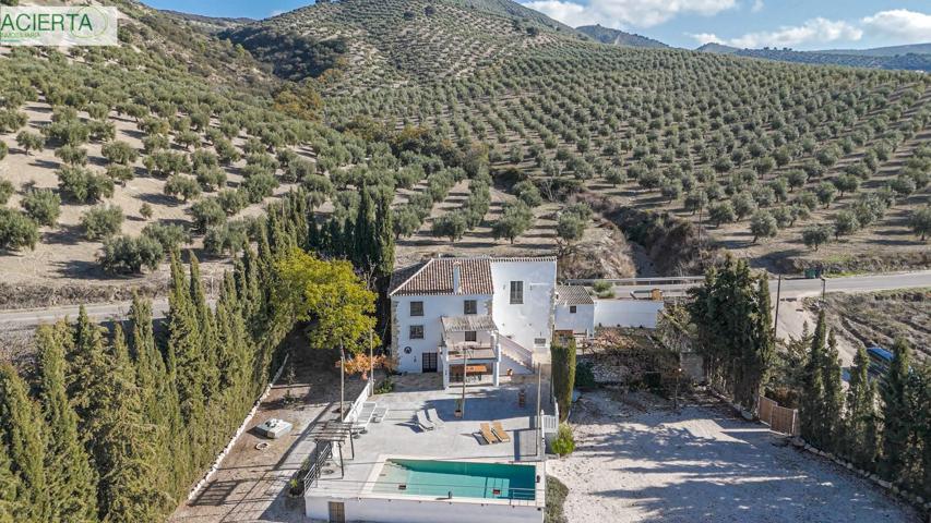 Una preciosa villa de campo restaurada con potencial de ingresos cerca de Montefrío photo 0