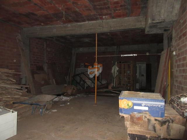 Local En venta en Narón photo 0