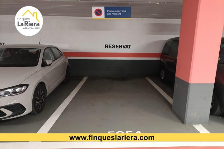 PLAZA DE PARKING A LA VENTA AL XIFRE EN ZONA CENTRO photo 0
