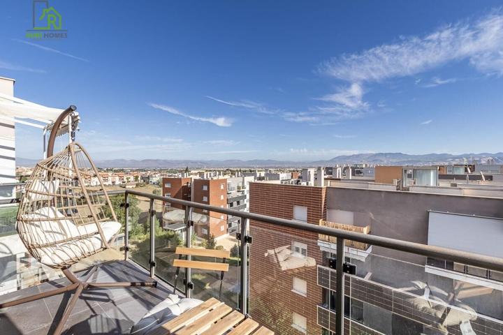 Venta de Ático en Novosur con Vistas a Sierra Nevada, plaza de garaje y trastero. photo 0