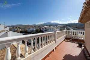 Ático en La Zubia, con amplia terraza y vistas panorámicas 360º photo 0