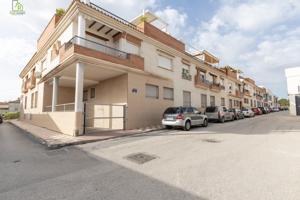 Venta de piso en Albolote, Granada photo 0