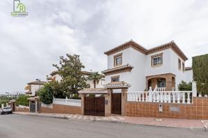 Chalet en la Zubia photo 0