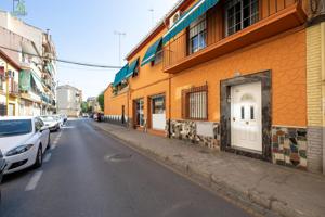 Local comercial de 137 m2 en calle Navarra photo 0
