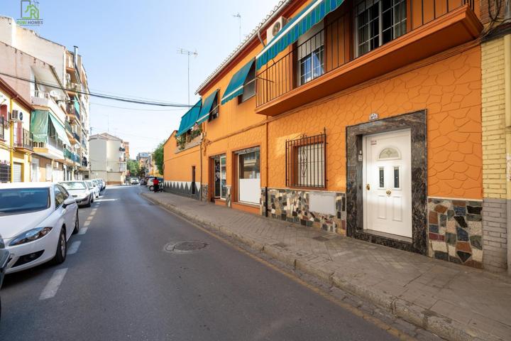 Local comercial de 137 m2 en calle Navarra photo 0