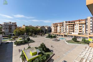 Piso en Plaza Ciudad de los Carmenes (Granada) photo 0