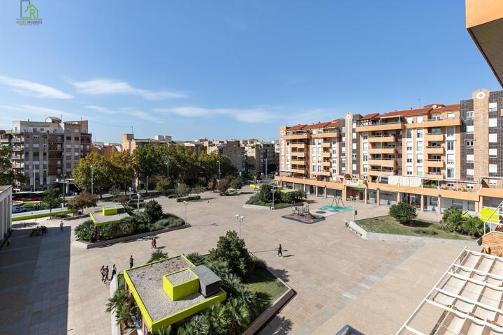 Piso en Plaza Ciudad de los Carmenes (Granada) photo 0