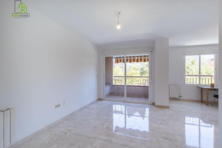 PISO EN LA ZONA ARABIAL photo 0