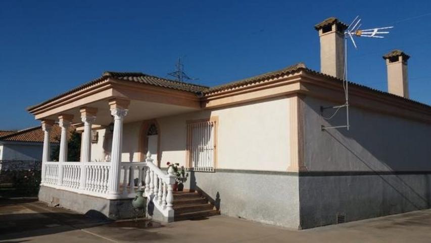 Parcela con casa sde 150 m2, piscina y nave de 65m2. photo 0