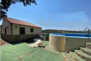 LA GRANJUELA - Parcela de terreno de 3230 m2 con casa de 130 m2 con buhardilla y piscina photo 0