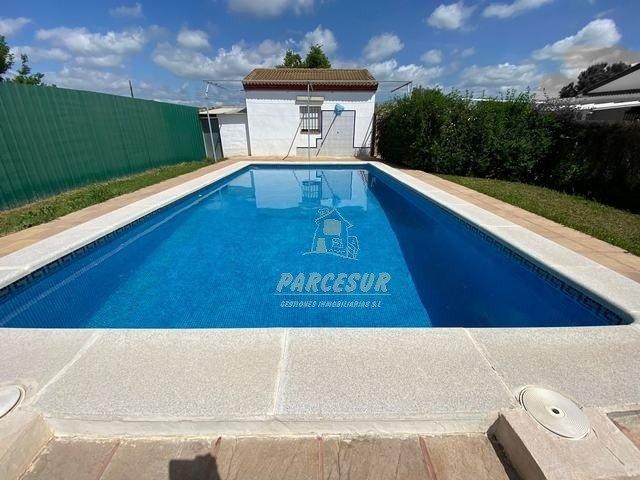 ZONA LA BARQUERA - Posibilidad escritura de obra nueva. Parcela con casa y piscina. photo 0
