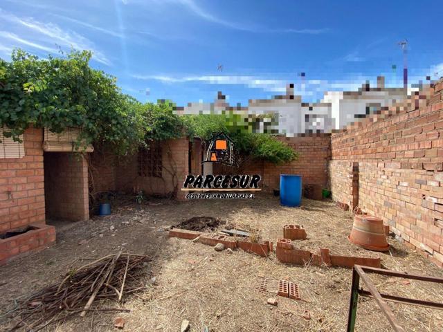 VILLARRUBIA - Solar urbano de 190 m2 con construcción sin terminar. photo 0