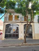 Gran casa en Montalbán de Córdoba en dos plantas con ascensor muy bien ubicada photo 0