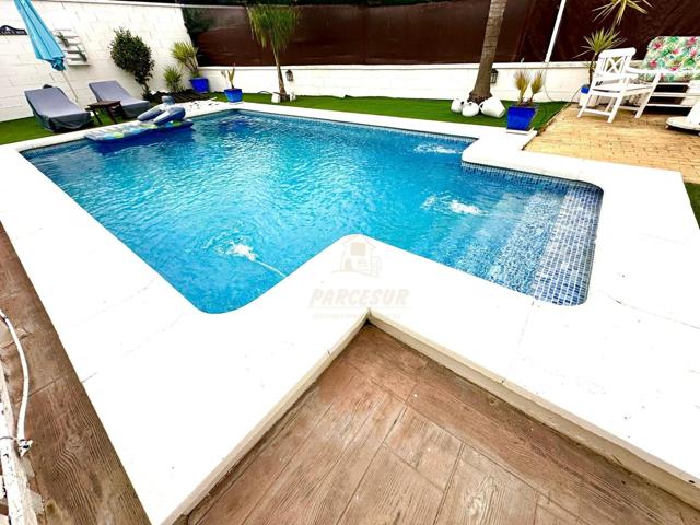 PRECIOSA CASA EN ZONA LA BARQUERA!! photo 0