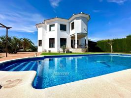 Precioso Chalet con piscina y 1000m² de parcela de terreno a un paso de Córdoba photo 0