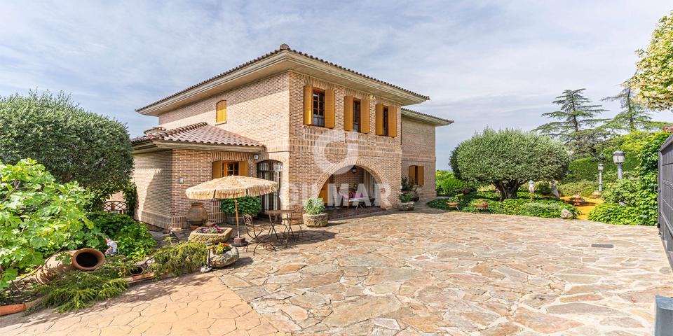Chalet - Chalet Independiente - El Golf photo 0