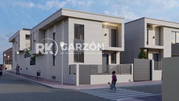 Chalet adosado en venta en calle Moreros s-n photo 0