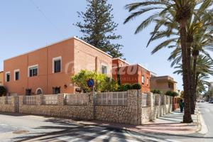 Chalet en Ciudad Jardin con gran parcela photo 0