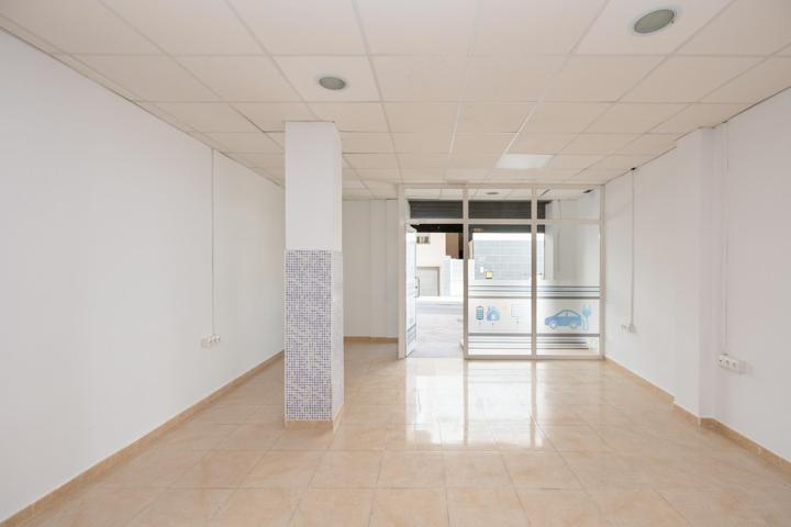 Local comercial en pleno centro de Armilla photo 0