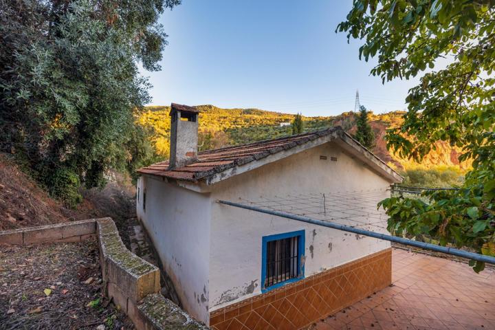 casita legalizada, con toma de electricidad, agua potable, agua de riego, y terreno de olivos photo 0