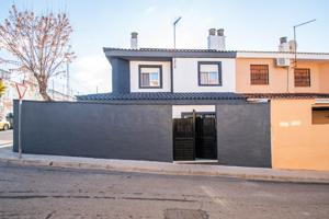 Magnifica casa Pareada en Huetor Vega. photo 0