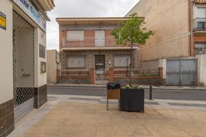 SE VENDE CASA CON PARCELA DE 518 m2 ( CENTRO OGÍJARES). photo 0