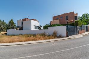 Espectacular chalet en Alhendín – Urbanización El Arenal! photo 0