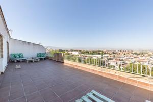 Ático amueblado con gran terraza, ideal alquiler para 4 estudiantes. photo 0