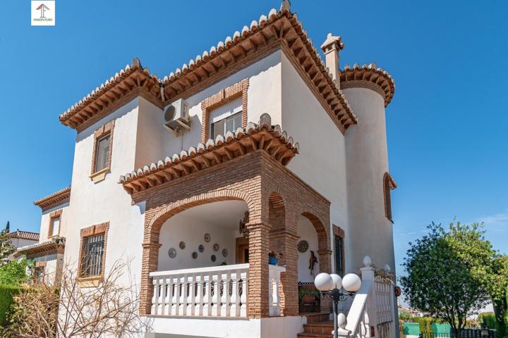 Impresionante Chalet en La Zubia con Piscina y Espacios Amplios photo 0