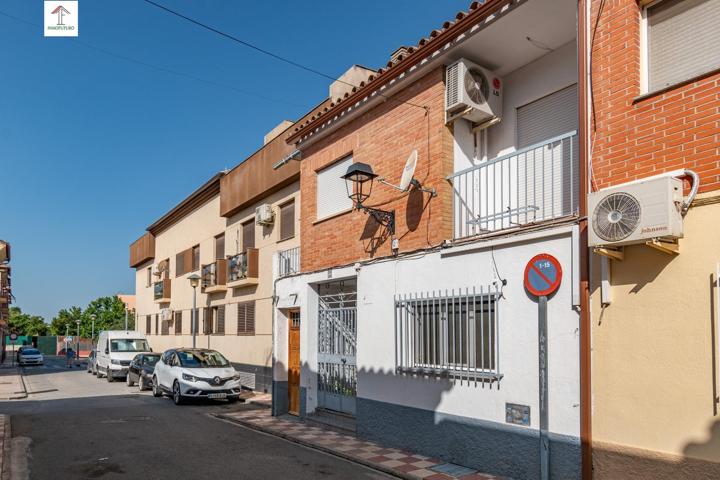 FÁNTASTICA CASA EN EL PUEBLO DE ALBOLOTE photo 0