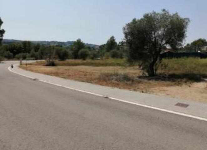 Terreno llano de 400 m2 en Masquefa – Proyecto de casa opcional photo 0