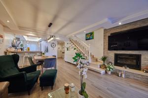 Unifamiliar Pareada En venta en Centro, Alicante photo 0