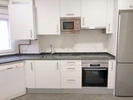 Piso En venta en Avenida De Galicia, Buenavista-Ería-Montecerrao, Oviedo photo 0