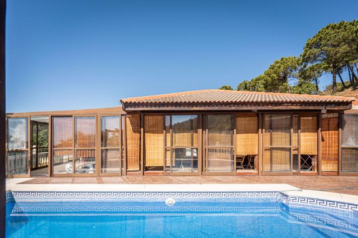 Casa De Campo En venta en Urbanizacion El Nicio, Altos De Estepona, Estepona photo 0