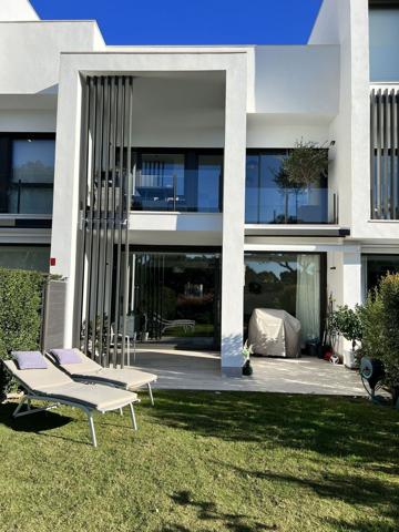 Unifamiliar Pareada En venta en Sotogrande Alto, Sotogrande photo 0