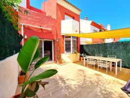 Unifamiliar Pareada En venta en Arroyo Las Cañas, 1, Selwo, Estepona photo 0