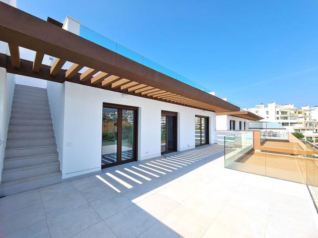 Piso En venta en Calle Eslovenia, 1, Estepona Pueblo, Estepona photo 0