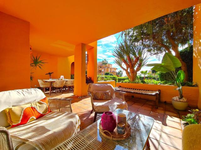 Piso En venta en Urbanizacion Granados De La Duquesa Ii, El Castillo, Manilva photo 0