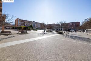 Maravilloso piso de 3 dormitorios con terraza en Avd Madrid photo 0